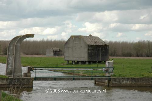 © Bunkerpictures - Dutch Pyramid shelter